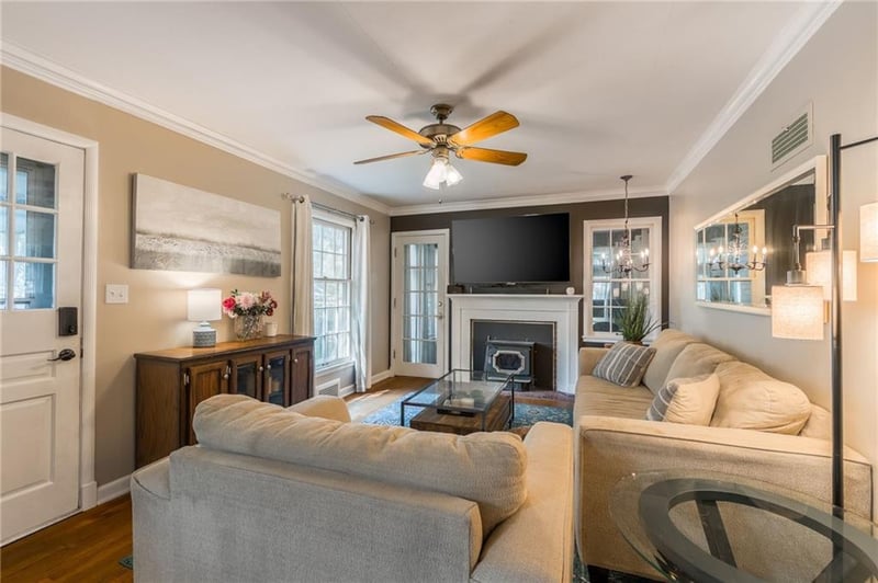 3008 54th St, Kansas City, MO 64119