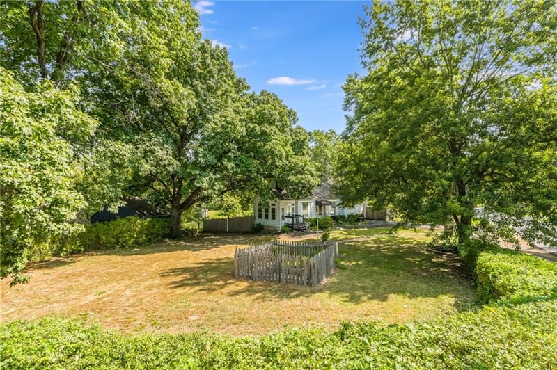 3008 54th St, Kansas City, MO 64119