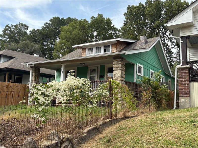 6024 E 16th St, Kansas City, MO 64126