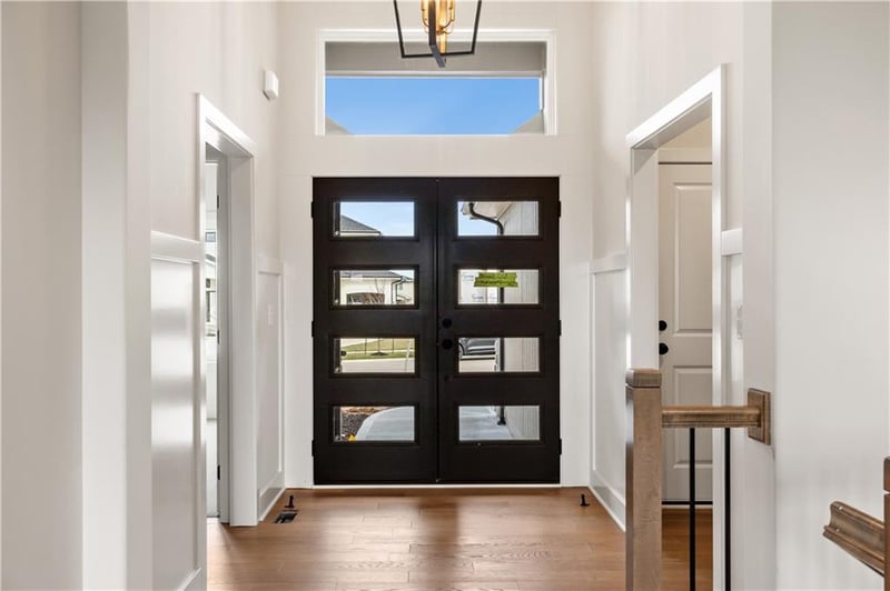 18460 Pawnee Ln, Overland Park, KS 66085