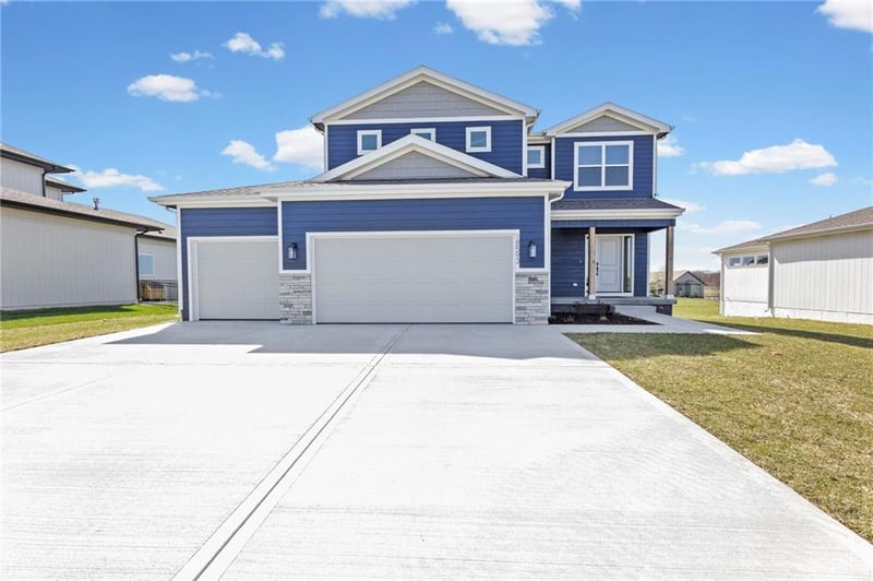 18593 193rd St, Spring Hill, KS 66083