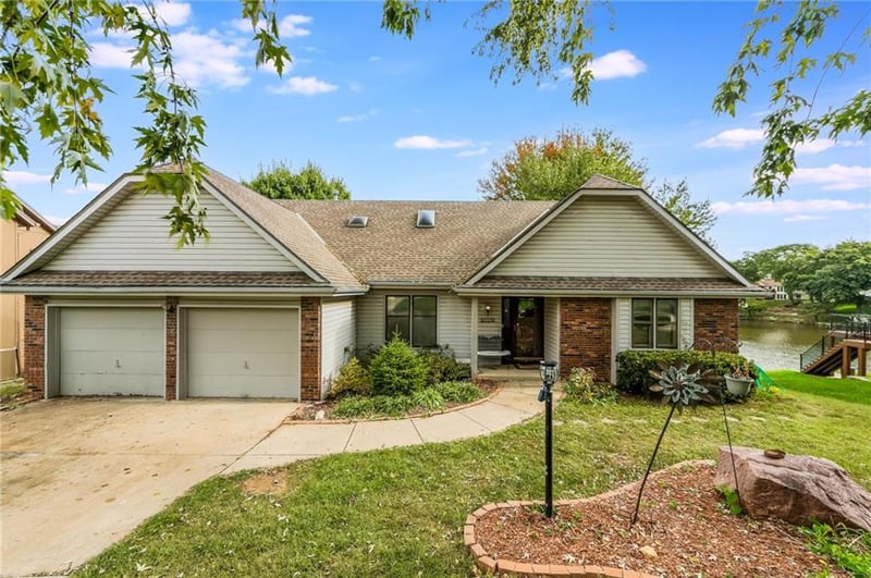 8605 Beaman Ave, Kansas City, MO 64154