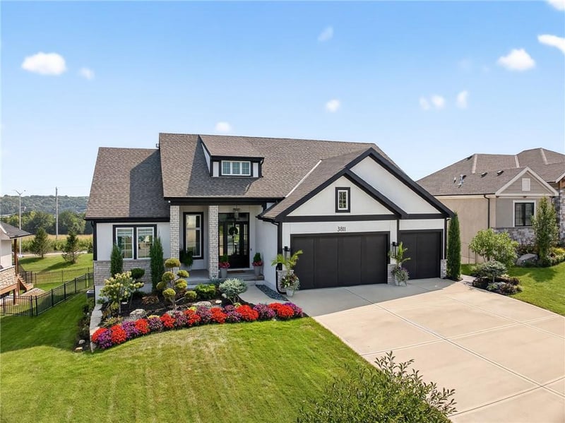 3811 W 158th Ter, Overland Park, KS 66224