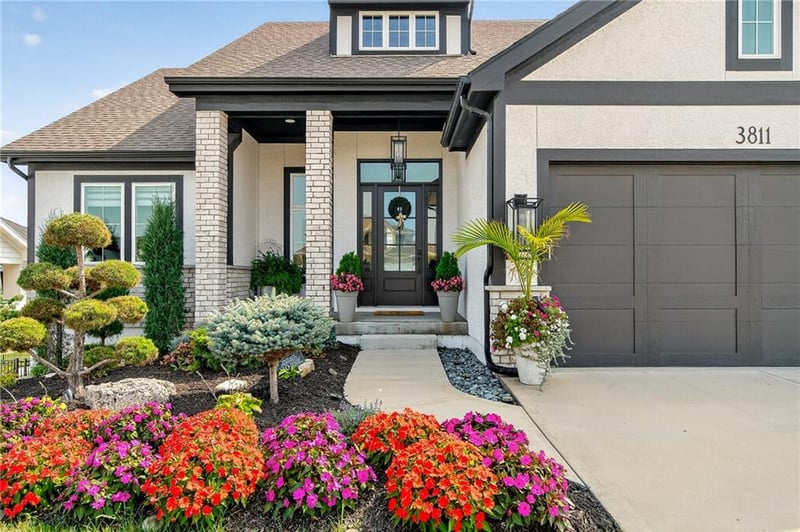 3811 W 158th Ter, Overland Park, KS 66224
