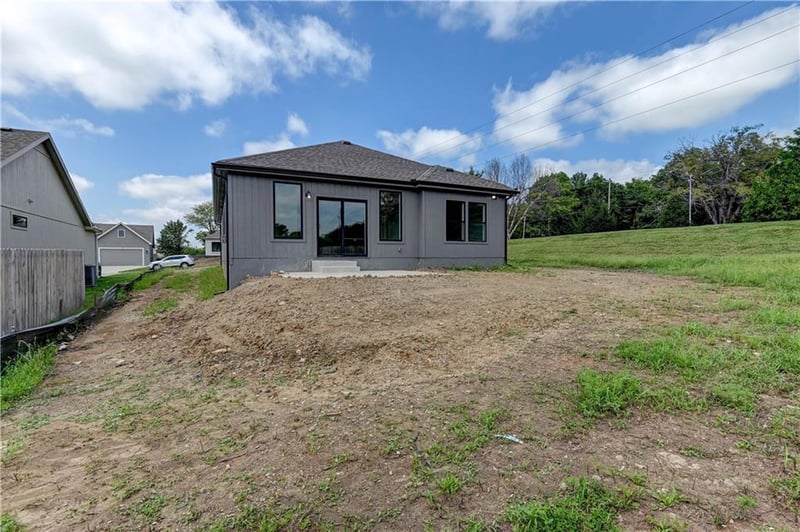 12705 Woodland Ave, Kansas City, MO 64145