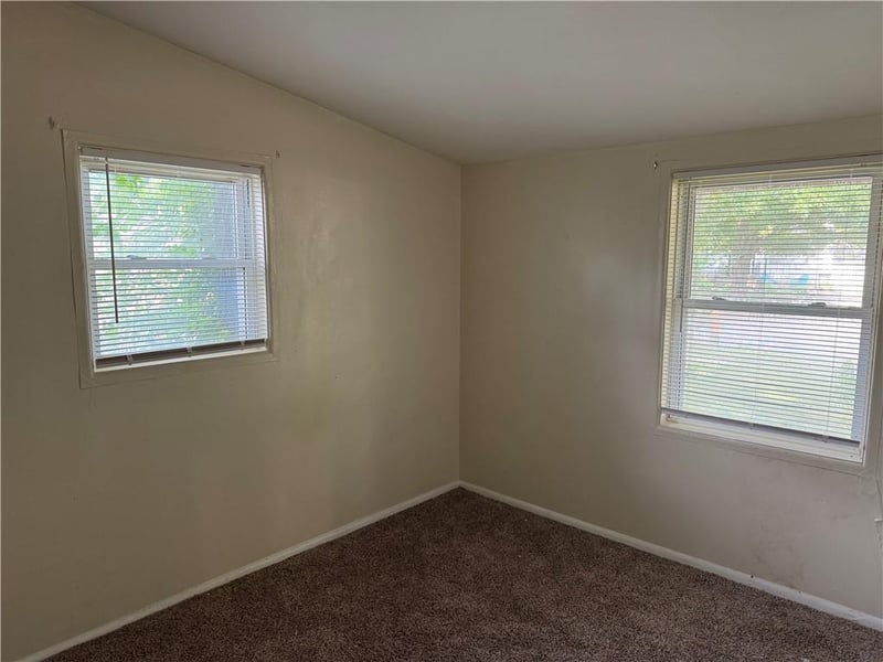 407 N Cochise Dr, Independence, MO 64056