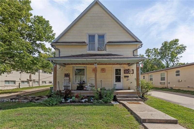 301 13th Ave, Emporia, KS 66801