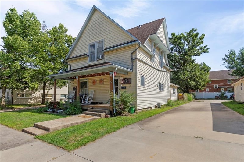301 13th Ave, Emporia, KS 66801