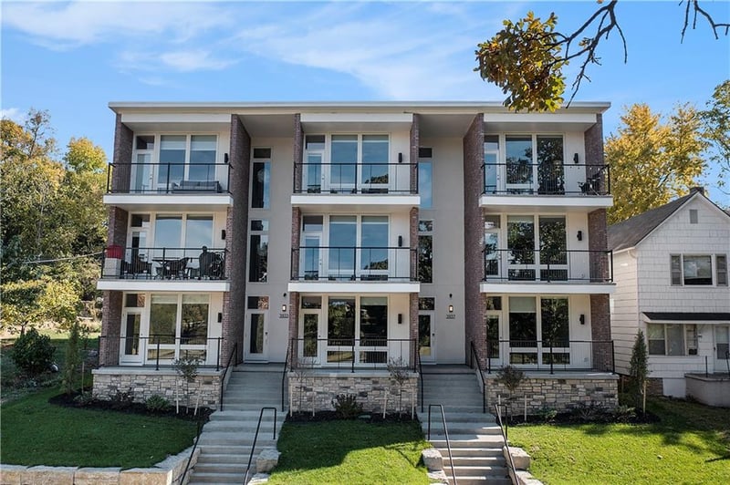 3933-3937 Kenwood Ave, Kansas City, MO 64110