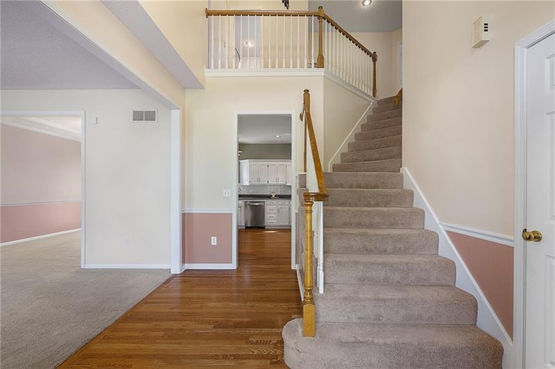 9139 131st Pl, Overland Park, KS 66213