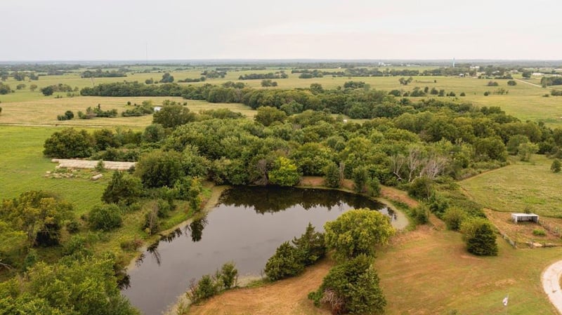 9091 W 2000 Rd, Parker, KS 66072