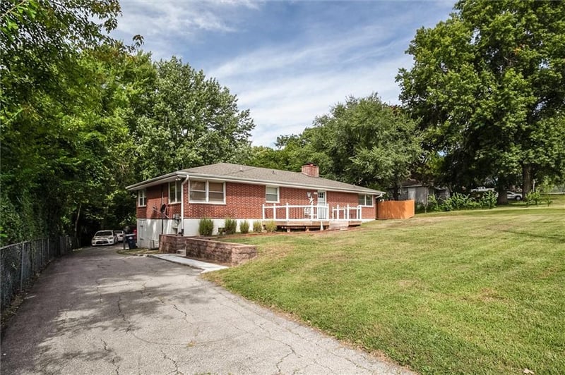 4120 Hawthorne Ave, Kansas City, MO 64133