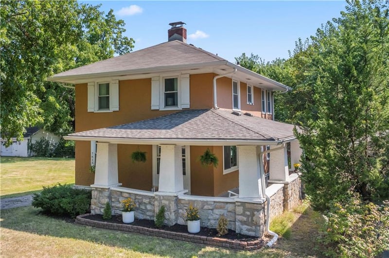 7615 Holmes Rd, Kansas City, MO 64131