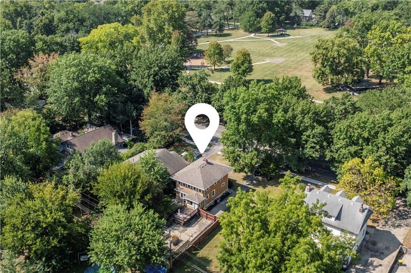 7615 Holmes Rd, Kansas City, MO 64131