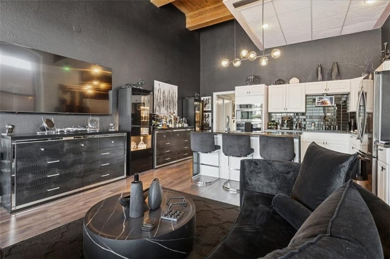 609 Central St #1108, Kansas City, MO 64105