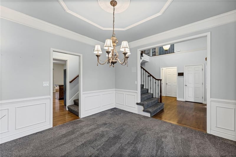 2413 Kenwill Dr, Lee's Summit, MO 64082