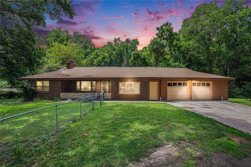 6327 Yecker Ave, Kansas City, KS 66104