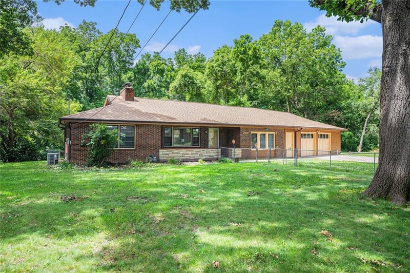 6327 Yecker Ave, Kansas City, KS 66104