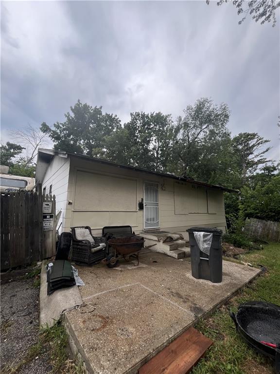 7409 E 49th St, Kansas City, MO 64129