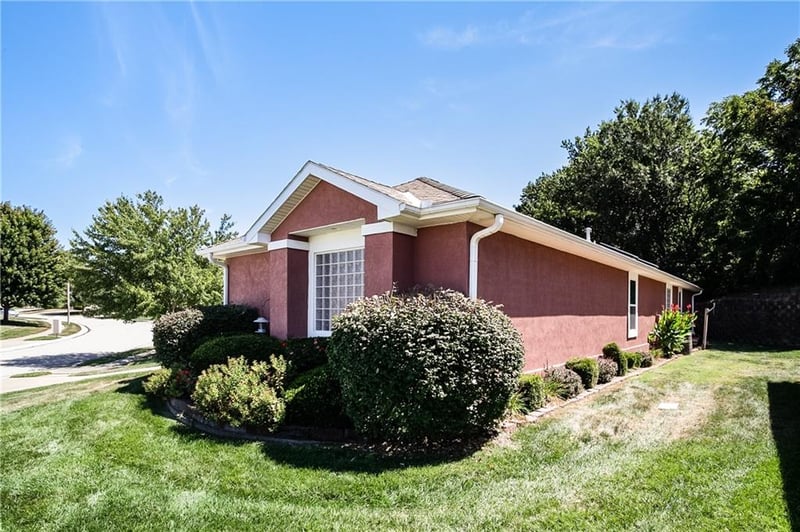 7809 Cherry St, Kansas City, MO 64118