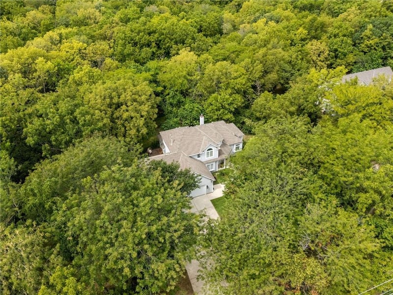 6200 Alden St, Shawnee, KS 66216