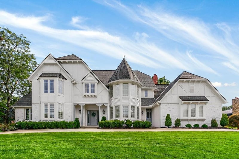 12635 Juniper Cir, Leawood, KS 66209