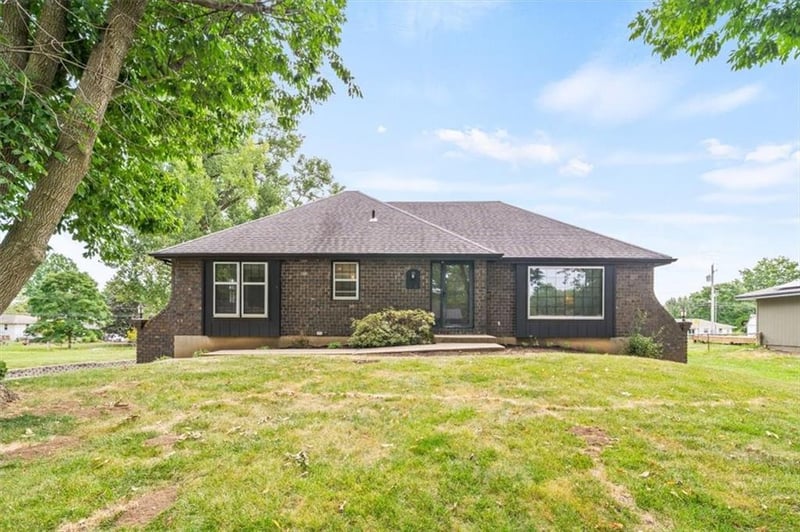 2409 86th Ter, Kansas City, MO 64154