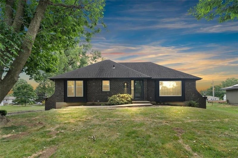 2409 86th Ter, Kansas City, MO 64154