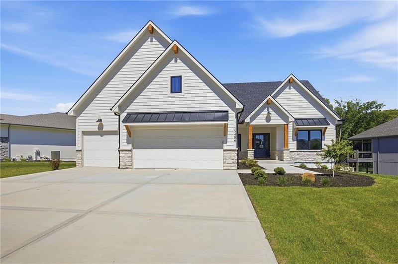 15486 172nd Ct, Olathe, KS 66062