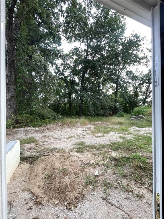 828 Highland Dr, Edwardsville, KS 66111