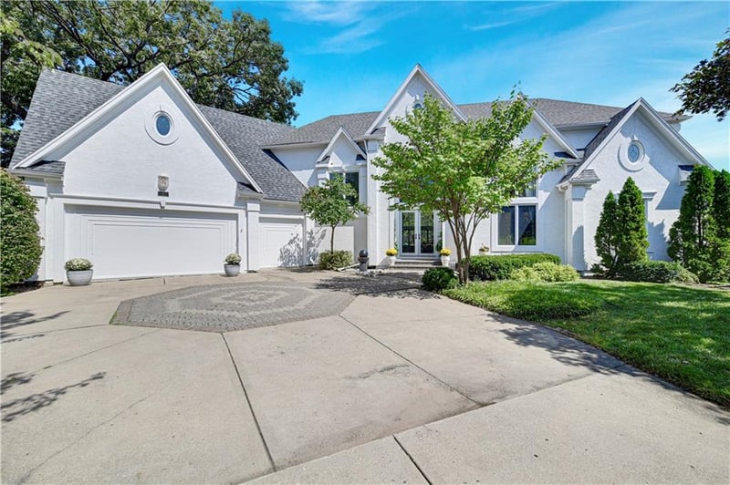 12908 W 118th Ter, Overland Park, KS 66210