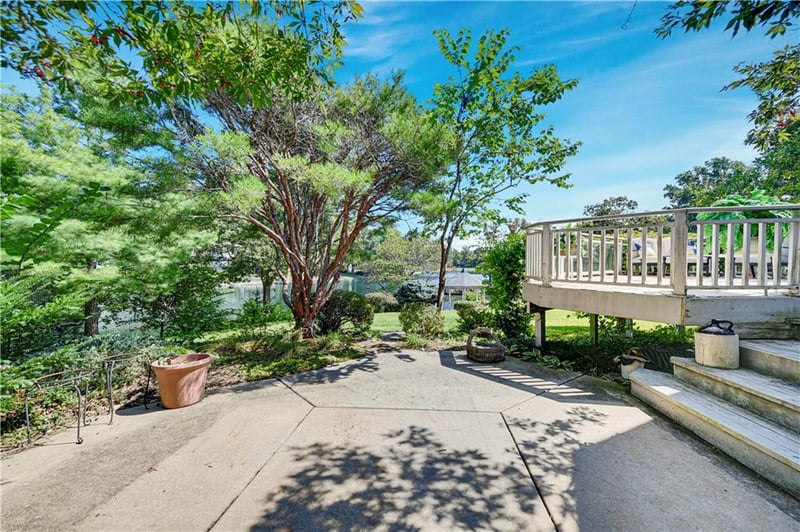12908 W 118th Ter, Overland Park, KS 66210