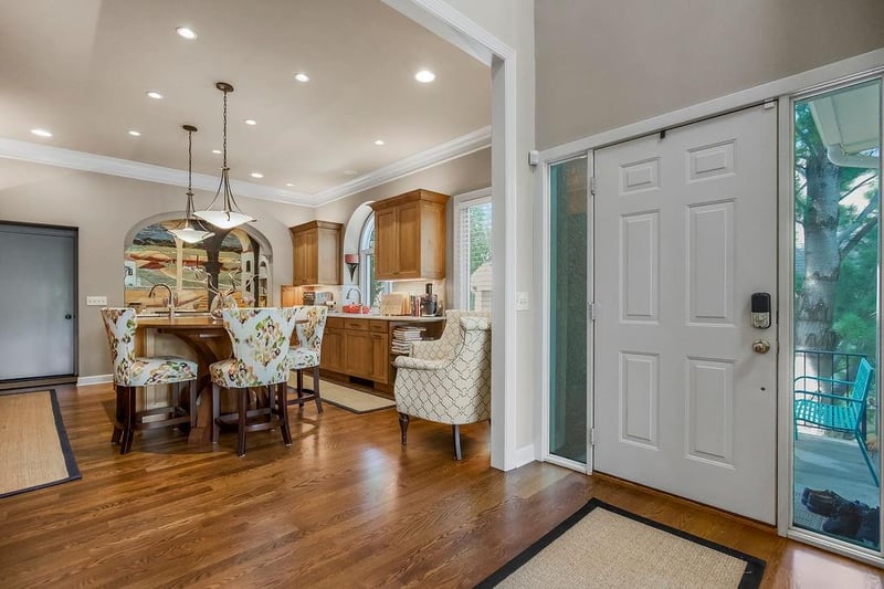 147 NW Pointe Dr, Gladstone, MO 64116