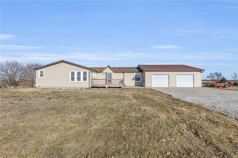 21814 Mclouth Rd, Mclouth, KS 66054
