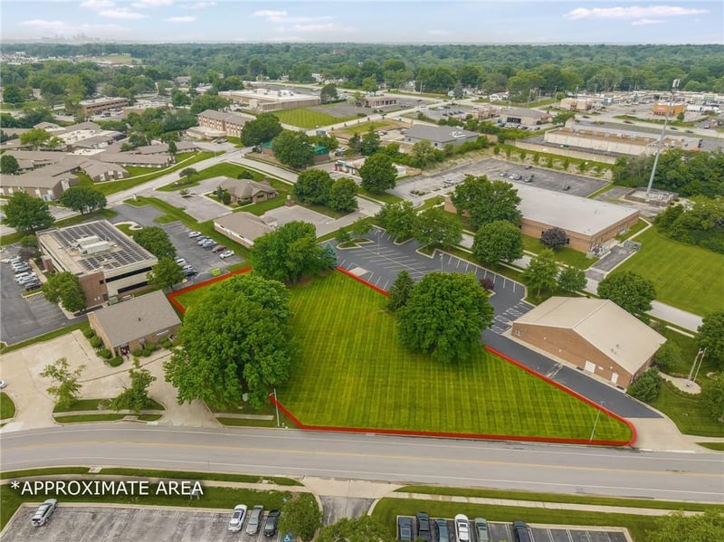 Brooktree Ln, Gladstone, MO 64119