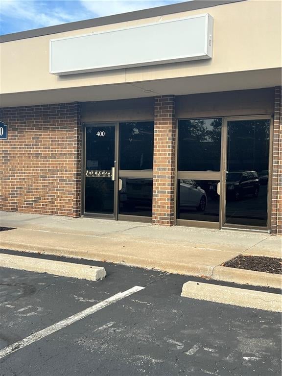 10580 Barkley St, Overland Park, KS 66212