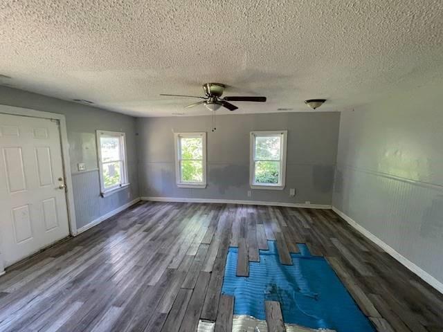 6013 College Ave, Kansas City, MO 64130