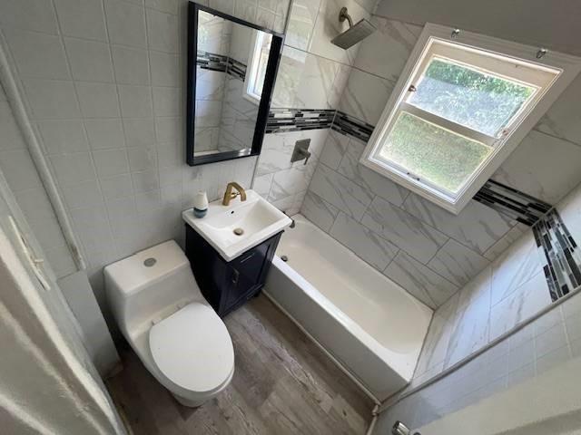 6013 College Ave, Kansas City, MO 64130