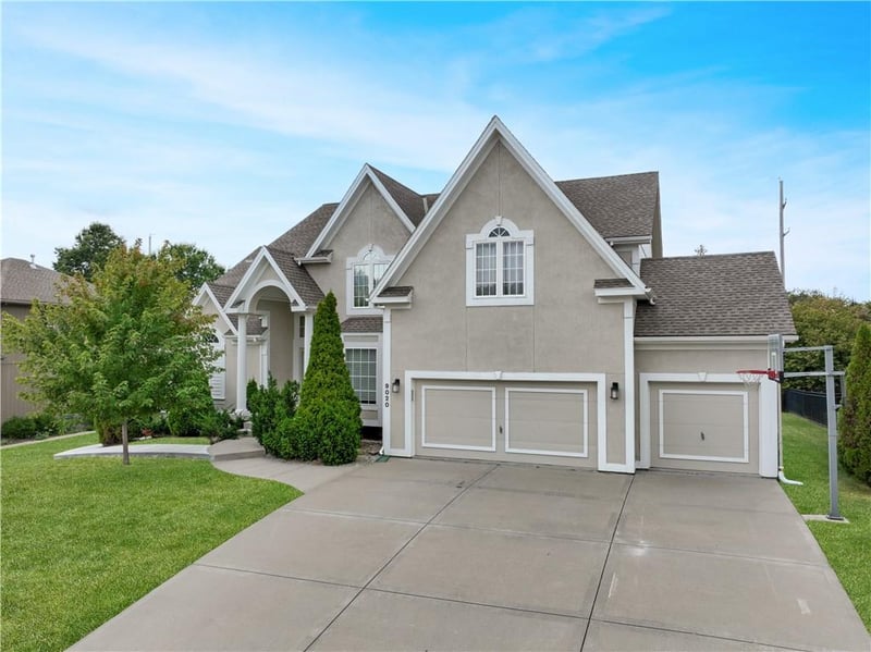 9020 Oxford Ave, Kansas City, MO 64157