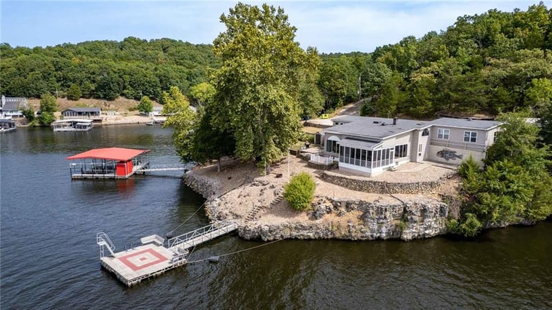 404 Bronco Ln, Gravois Mills, MO 65037