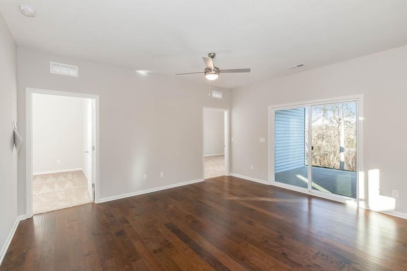 12218 Rhode Ct, Kansas City, MO 64163