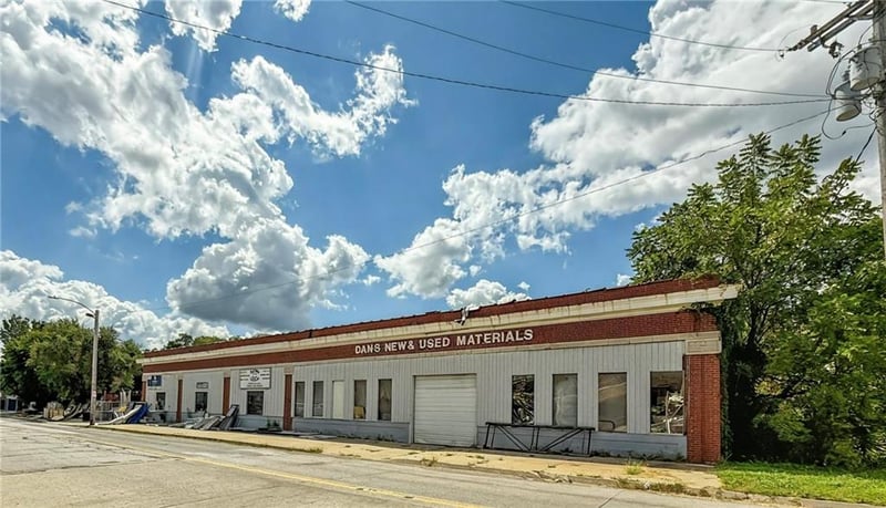 426 Illinois Ave, St Joseph, MO 64504