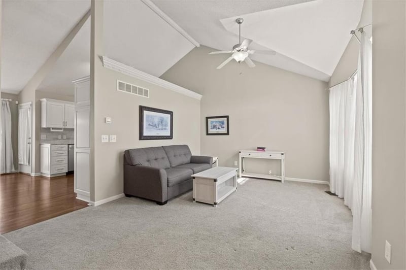 9128 Mulberry Ave, Kansas City, MO 64155