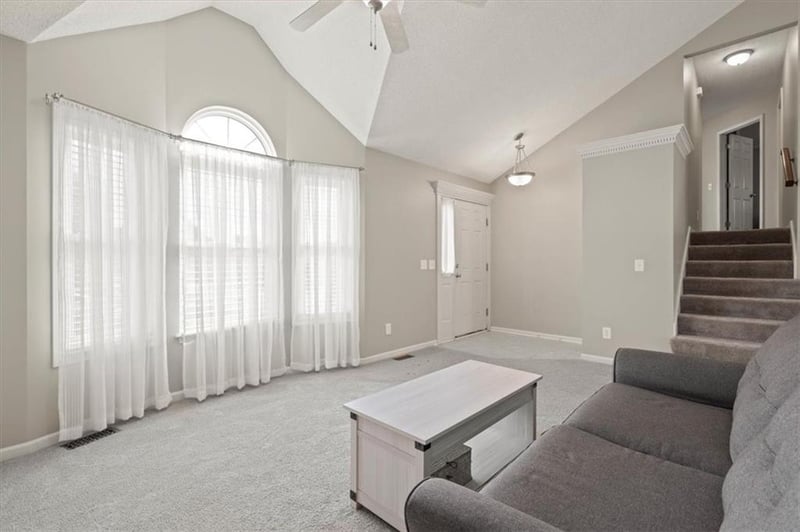 9128 Mulberry Ave, Kansas City, MO 64155