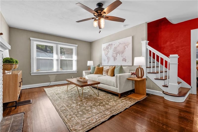 6330 Oak St, Kansas City, MO 64113