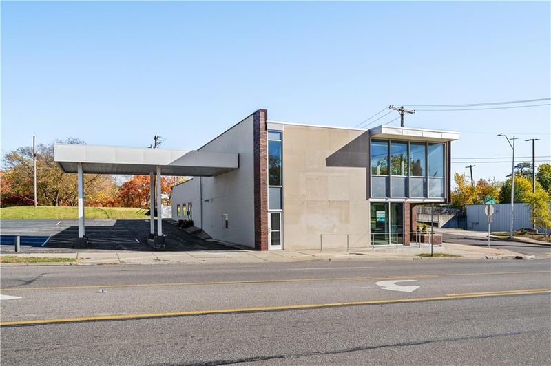 6145 Troost Ave, Kansas City, MO 64110