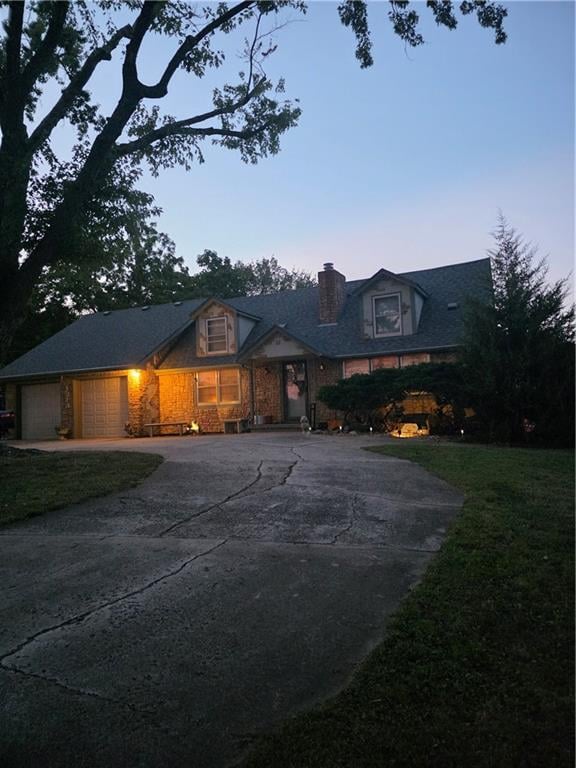 1220 Woods Chapel Rd, Lee's Summit, MO 64064