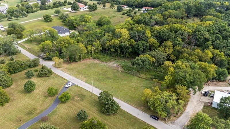 26775 W 73rd St, Shawnee, KS 66227