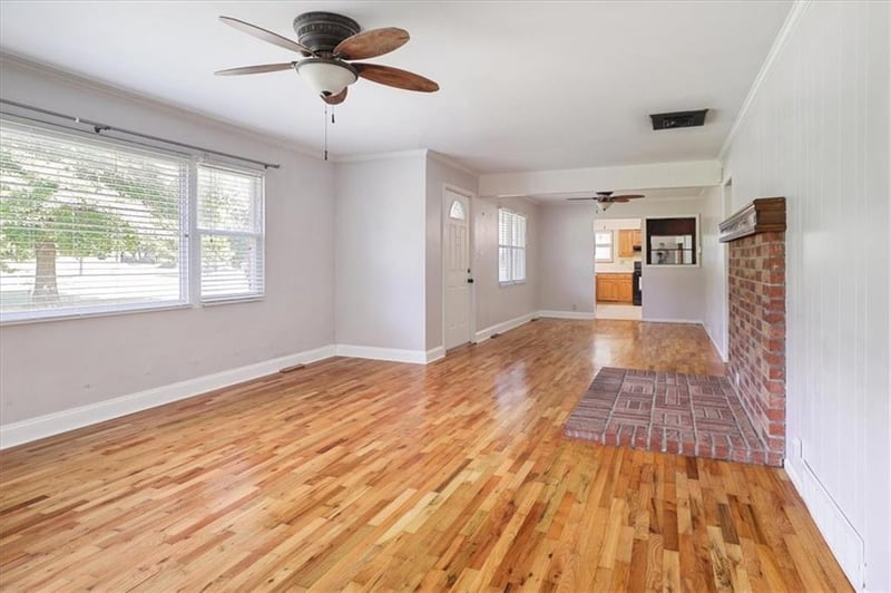 7000 Waukomis Dr, Kansas City, MO 64151