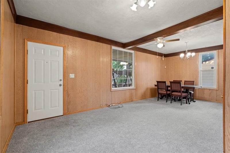 6010 Kenwood Ave, Kansas City, MO 64110